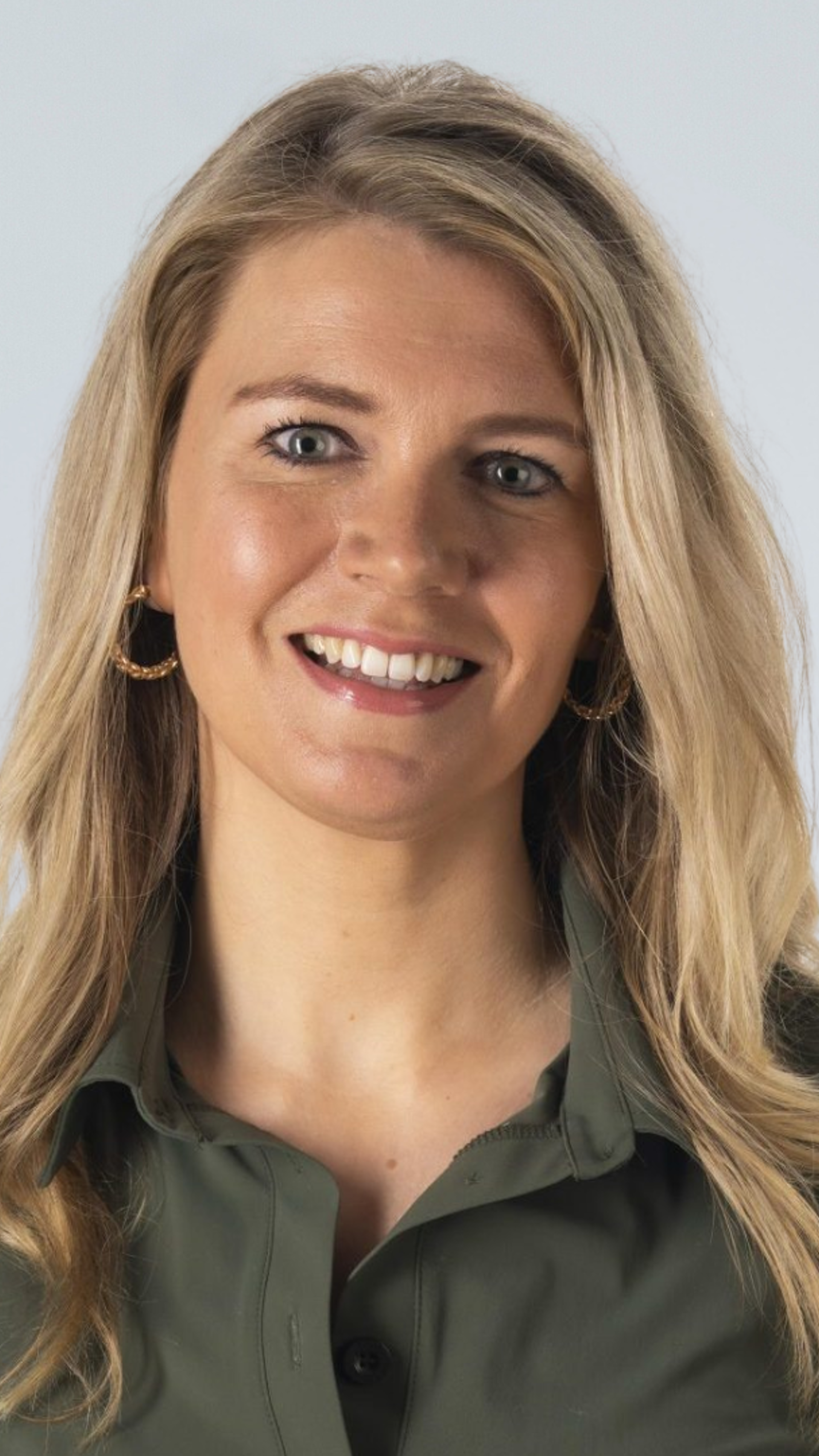 Caroline Koetsenruijter - <p>Expert in agressiepreventie en sociale veiligheid. Ze geeft teams concrete tools om conflictsituaties te voorkomen en veerkracht te vergroten.</p>