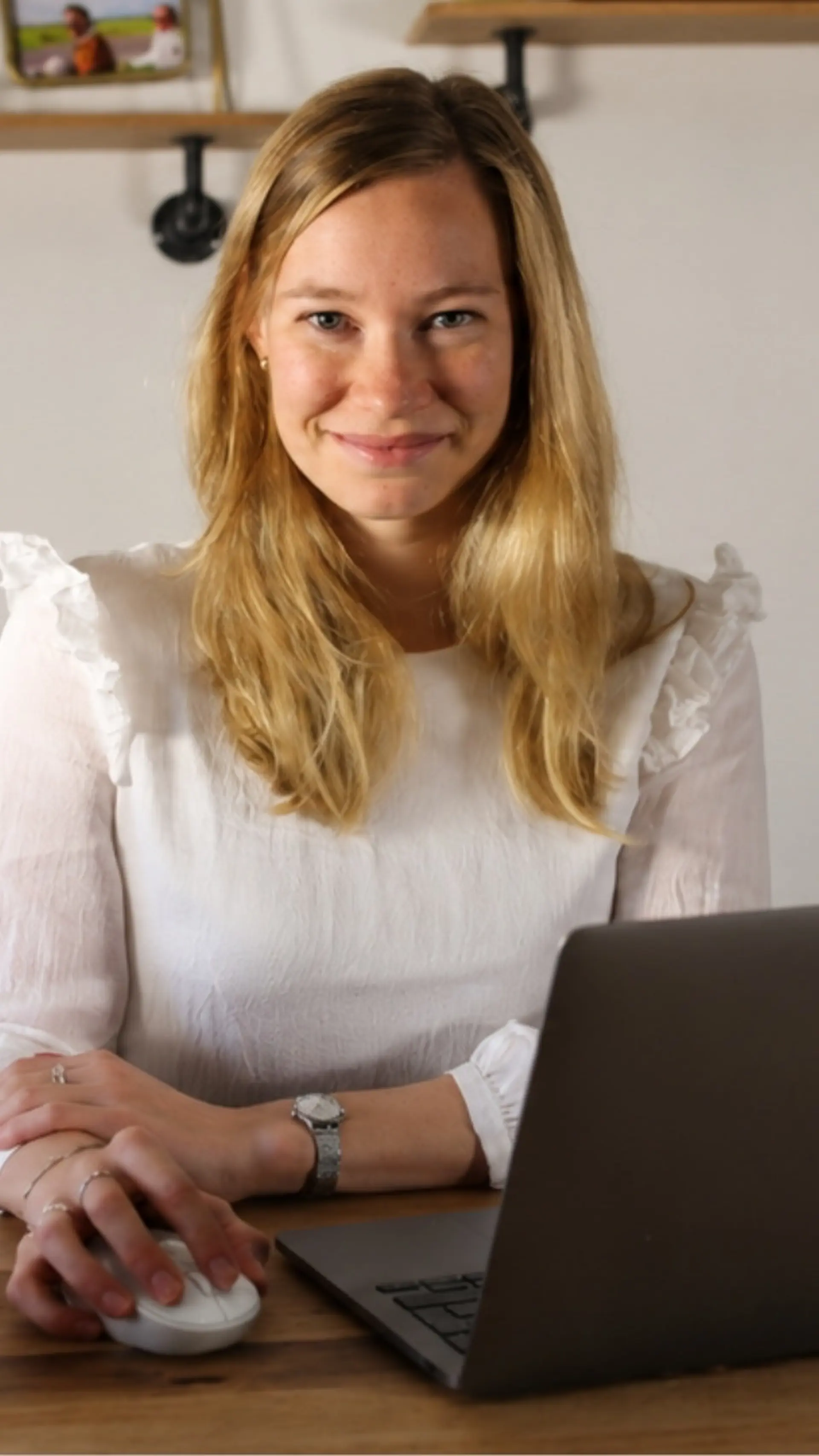 Ilse Jacobs-Gebraad - <p data-start="2149" data-end="2372">Onderwijskundige, trainer en mindsetexpert die complexe theorie vertaalt naar energieke sessies vol praktische handvatten voor direct toepasbaar onderwijs.</p>