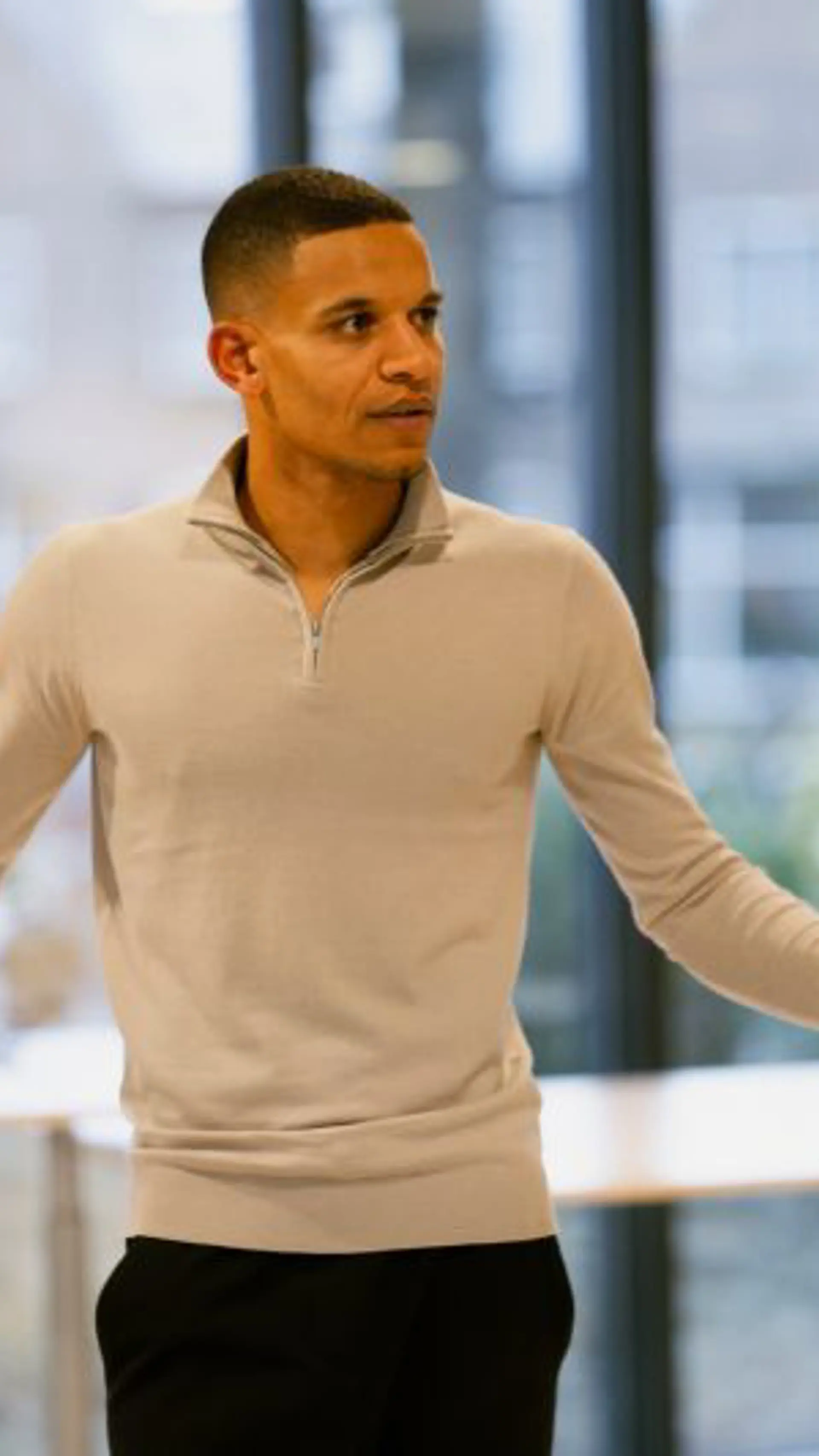 Vincent Prudencia - <p>Trainer en spreker die professionals helpt omgaan met spanning en gedrag met nuchtere inzichten, praktijkvoorbeelden en een duidelijke focus op verbinding.</p>