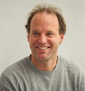 Floris Evers - Olympisch medaillewinnaar, performance coach en spreker met unieke inzichten in duurzaam presteren en leiderschap.