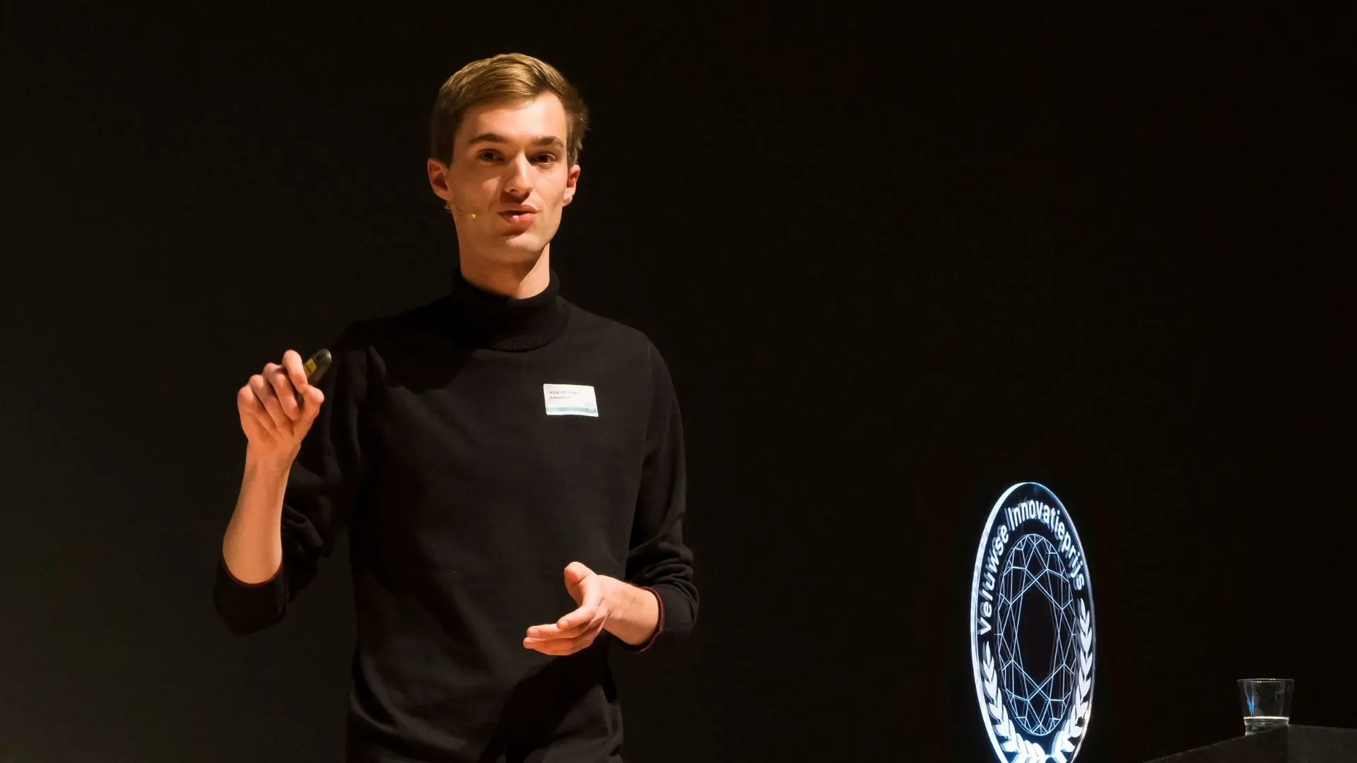 Jesse van Doren - <p>Technologie en innovatie-expert met wereldwijde ervaring in technologie en ondernemerschap. Laat zien hoe organisaties toekomstgericht kunnen handelen.</p>
