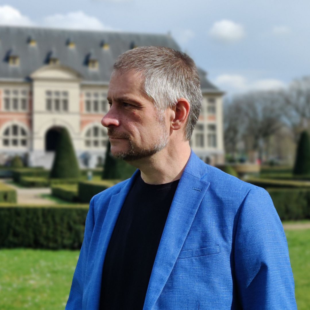 Roel Truyen - <p data-start="1996" data-end="2145">Expert in medische technologie die AI helder maakt en professionals inspireert om innovatieve toepassingen te benutten binnen moderne zorgomgevingen.</p>