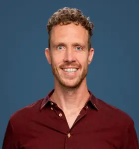 Peter Joosten - Futurist en innovatiewetenschapper die AI en technologie vertaalt naar concrete kansen voor zorg en overheid, plus bedrijven en kennisinstellingen.