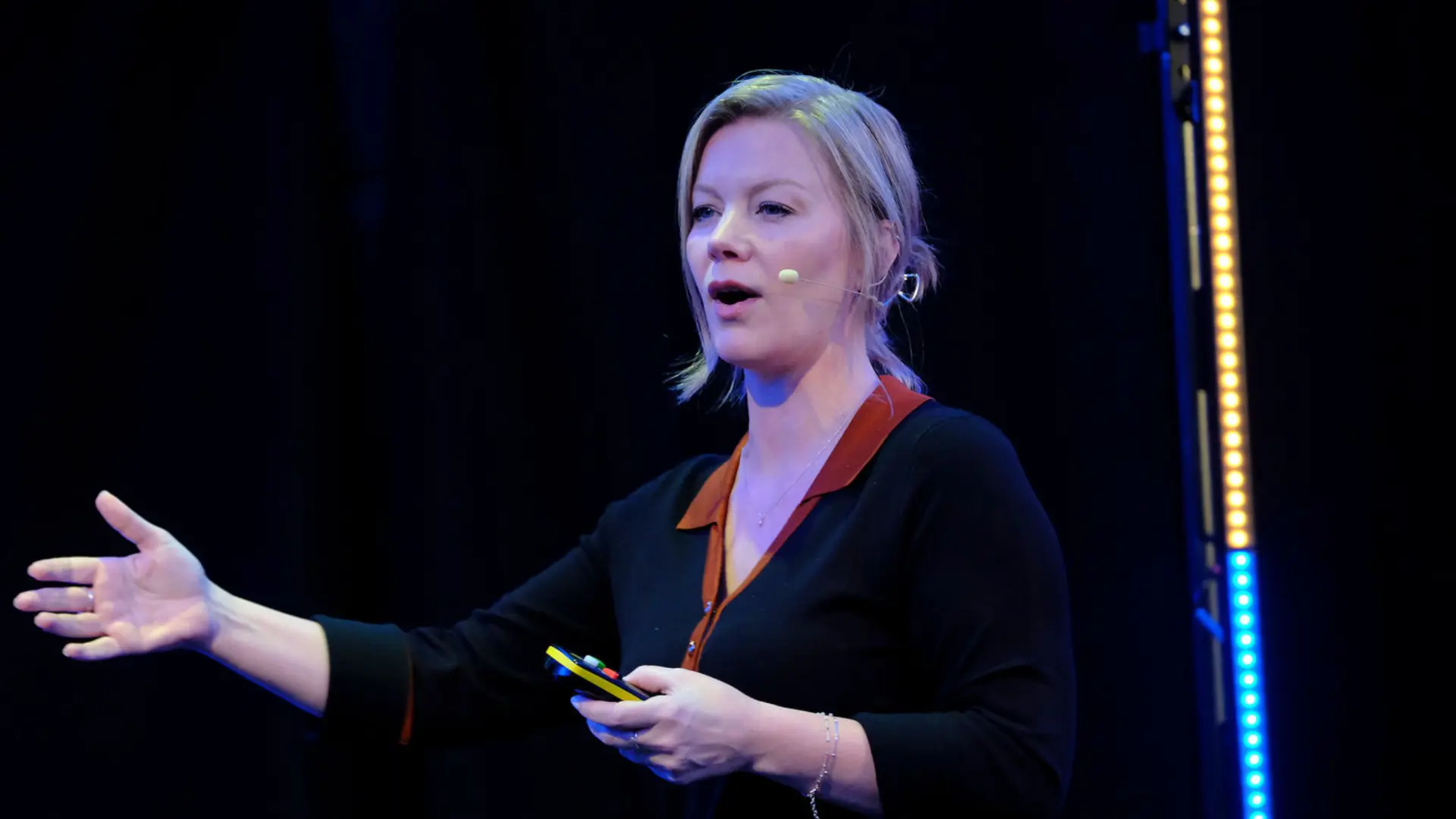 Petra Velzeboer - <p data-start="2410" data-end="2568">Psychotherapeut, CEO en mental health expert die moderne werkculturen uitdaagt en inspireert met inzichten die mentale kracht en duurzaam succes versterken.</p>