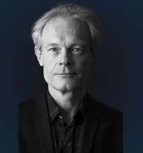 Luc Panhuysen - Historicus, auteur en verteller die strategische inzichten uit het verleden inzet om leiders en teams te inspireren met nieuwe perspectieven.