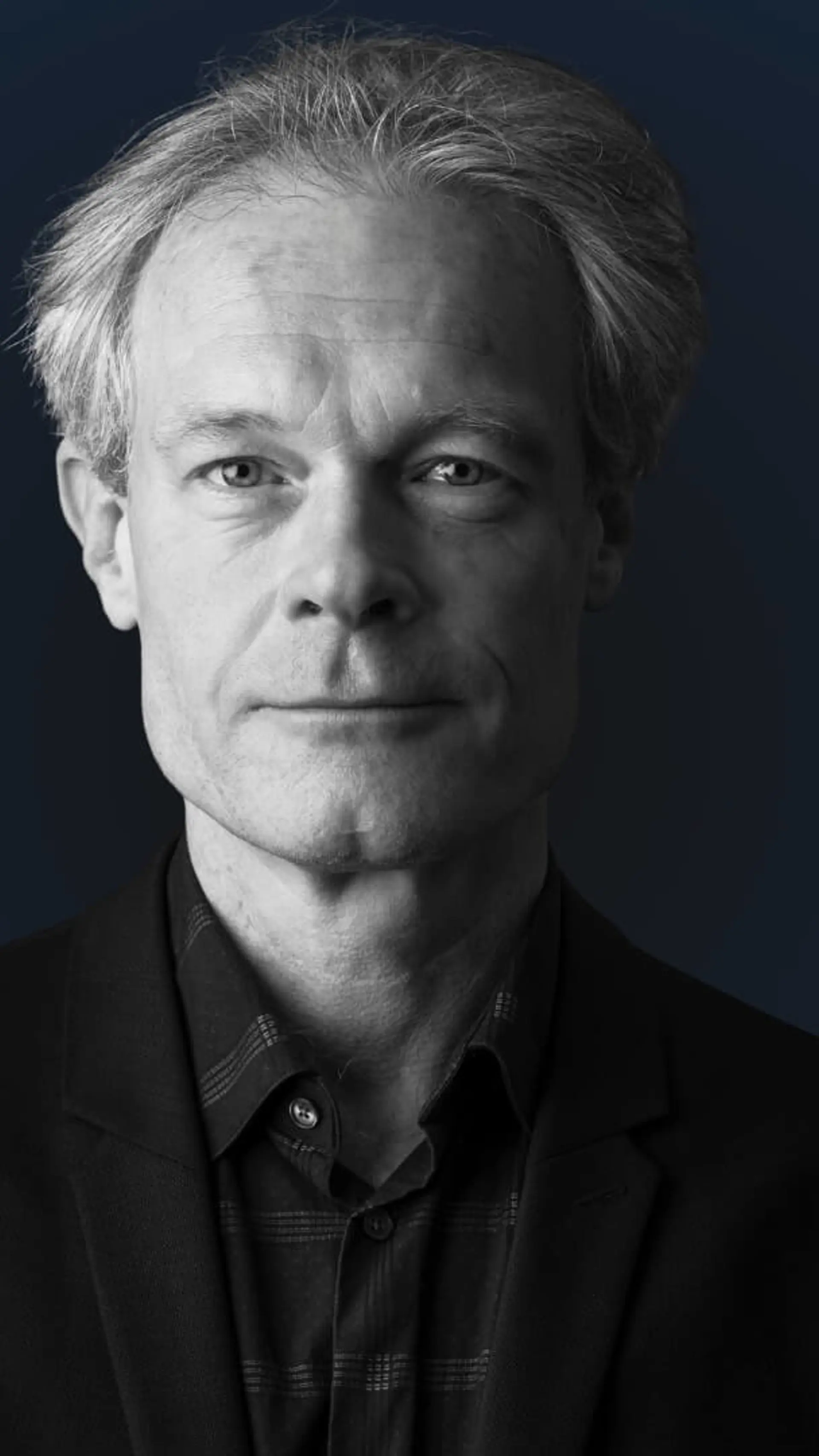 Luc Panhuysen - <p data-start="2170" data-end="2311">Historicus, auteur en verteller die strategische inzichten uit het verleden inzet om leiders en teams te inspireren met nieuwe perspectieven.</p>