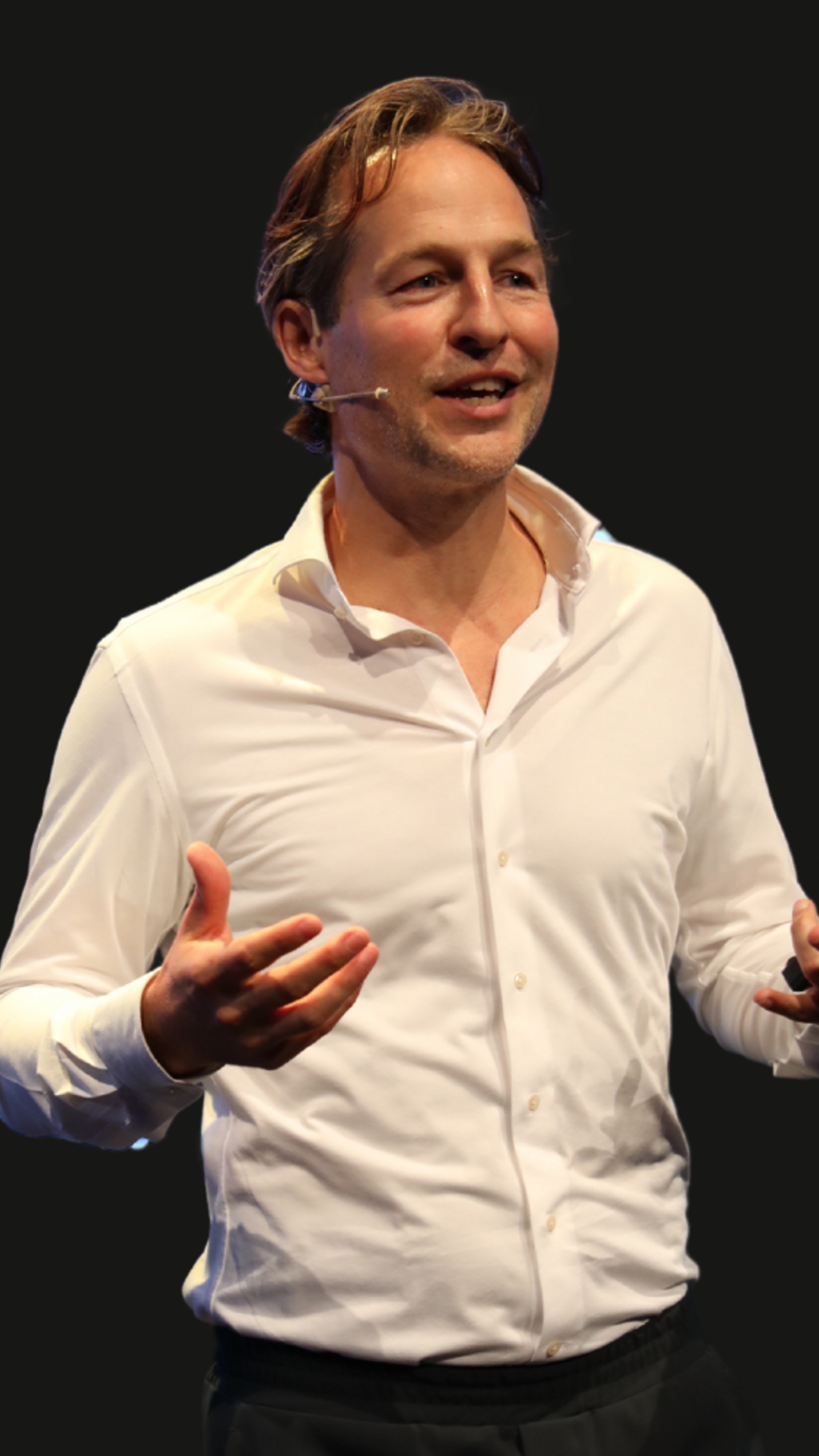 Hidde de Vries - <p data-pm-slice="1 1 []">Expert op het gebied van gedragsverandering. Hij helpt organisaties energie, focus en prestaties duurzaam te versterken met vitale werkstructuren.</p>