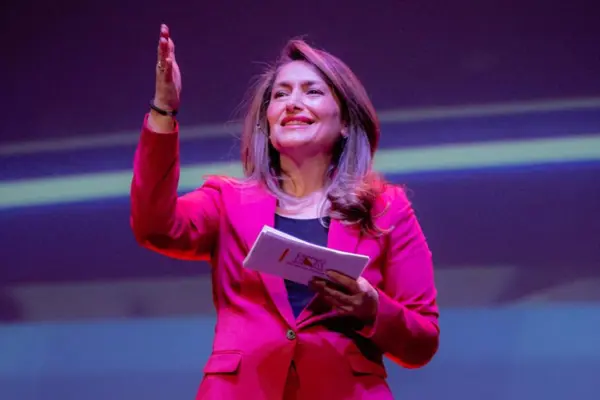 Elif Borucu-Çalinalti: dagvoorzitter die gesprekken verdiept en verbindt
