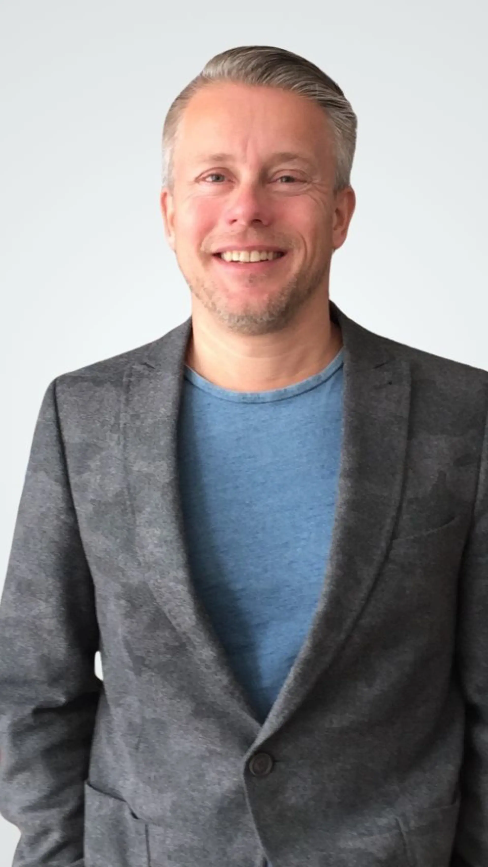 Jos Ahlers - <p>Psycholoog, auteur en spreker met specialistische focus op Generatie Z en de samenwerking tussen meerdere generaties in de werkomgeving.</p>