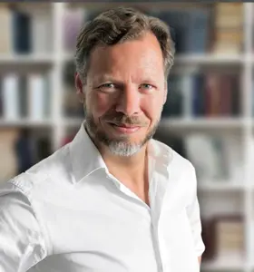 Ben Tiggelaar - Gedragswetenschapper en leiderschapsexpert maakt onderzoek praktisch en helpt organisaties om gewenst gedrag doelgericht te versterken op de werkvloer.