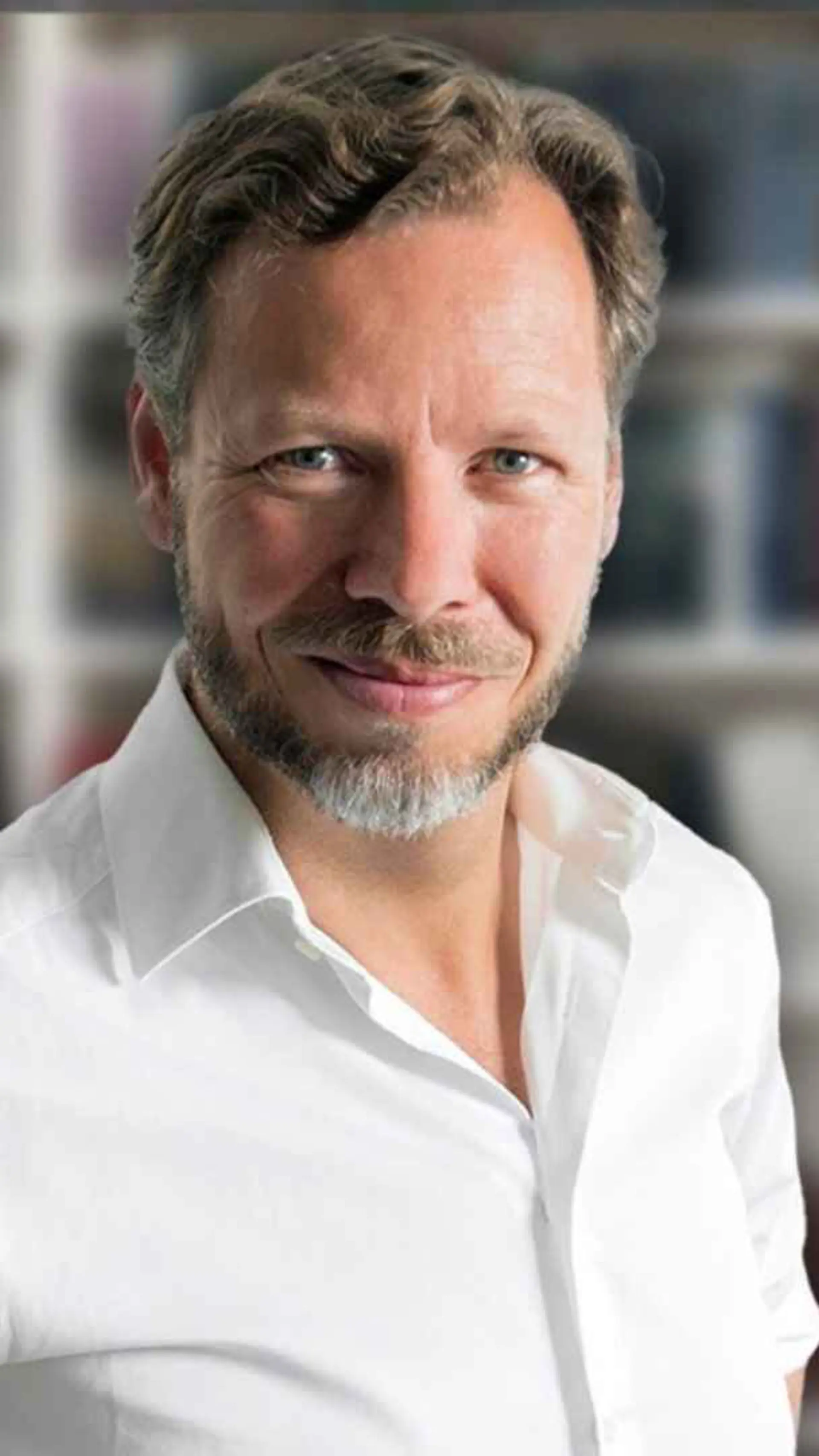 Ben Tiggelaar - <p class="PDq2pG_selectionAnchorContainer" data-start="1937" data-end="2088">Gedragswetenschapper en leiderschapsexpert maakt onderzoek praktisch en helpt organisaties om gewenst gedrag doelgericht te versterken op de werkvloer.</p>