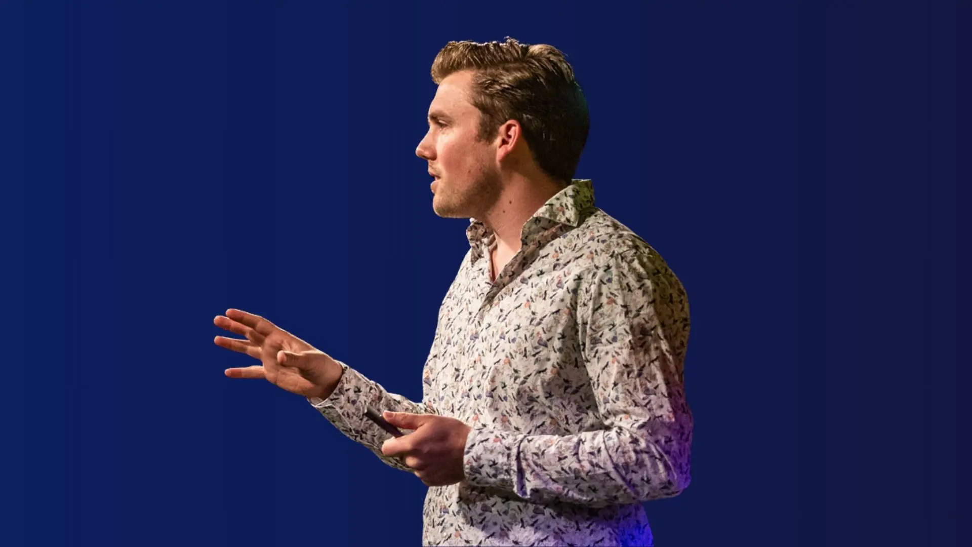 Tim Zuidgeest - <p>Expert in consumentengedrag, neuromarketing en conversieoptimalisatie. Hij onthult hoe je het onbewuste brein van je klant raakt.</p>