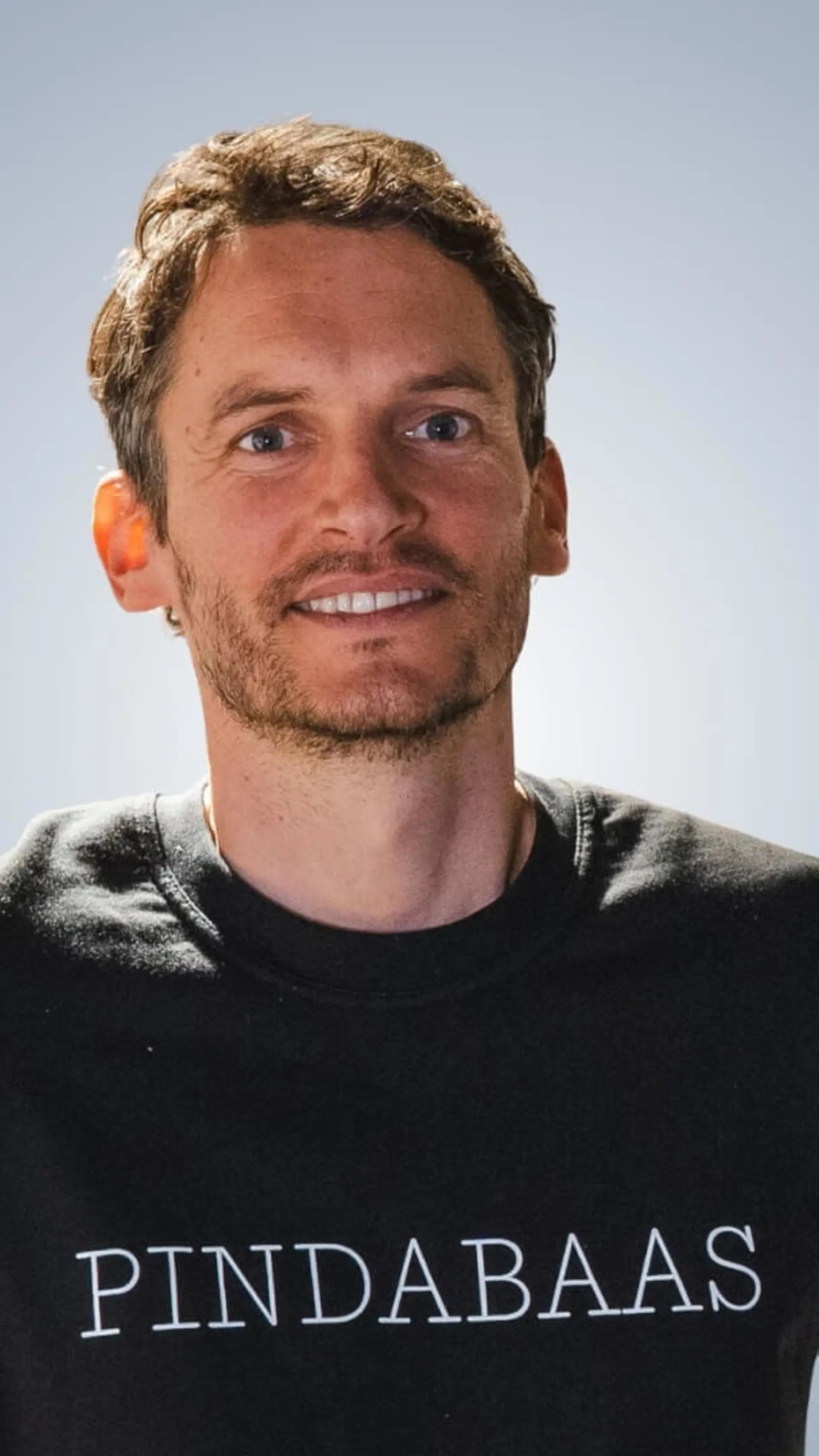 Michiel Vos - <p>Pindabaas, ondernemer, boer en voedingskenner die laat zien hoe actie ontstaat en hoe iedereen met kleine stappen meer impact maakt in werk en ondernemerschap.</p>