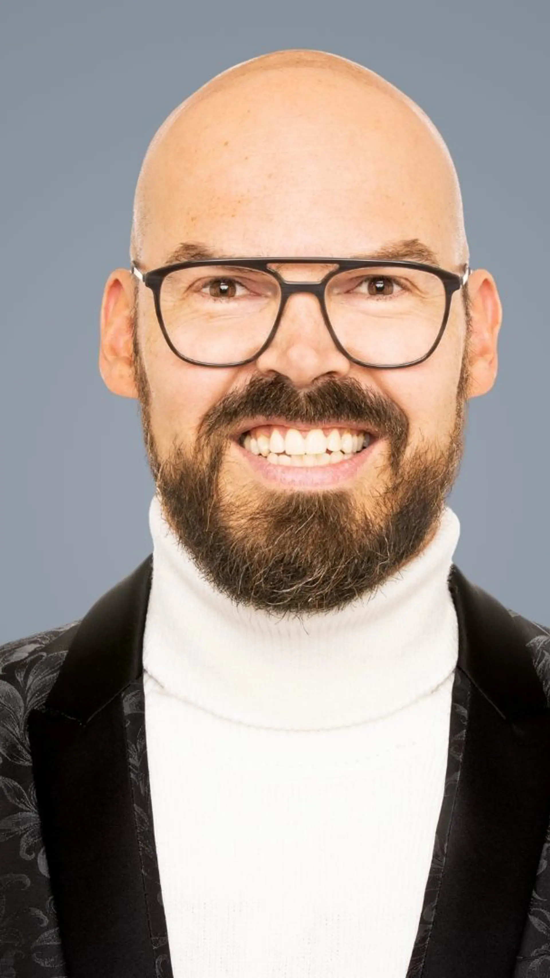 Gerard Duursma - <p data-start="1658" data-end="1795">Transformer, AI spreker en strategisch begeleider die organisaties helpt mens, technologie en strategie te verbinden voor blijvende AI impact.</p>