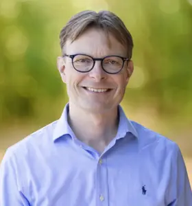 Joost Kerkhofs - Expert in gedragsverandering en leiderschap, helpt organisaties prestaties verbeteren met praktische inzichten uit de gedragswetenschappen.