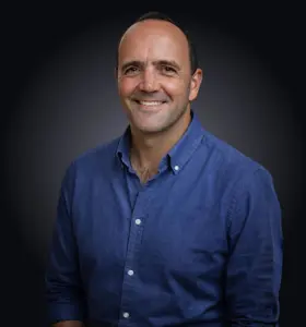 Leon Meijs - Onderwijsprofessional en veiligheidsexpert met diepgaande kennis van polarisatie, jeugdcriminaliteit en radicalisering en een sterke focus op professioneel handelen onder druk.