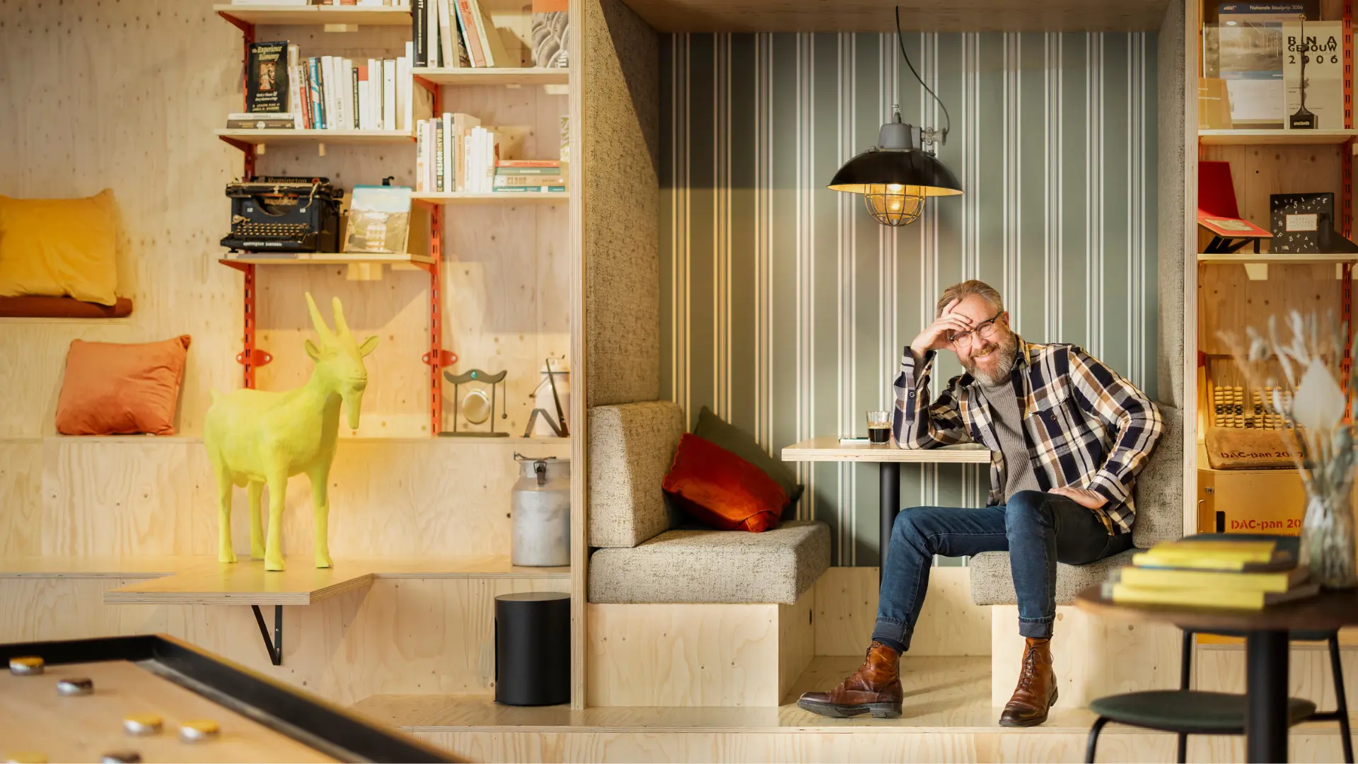 Aat Vos - <p>Creative guide en architect die publieke ruimtes transformeert tot inclusieve, betekenisvolle plekken.</p>