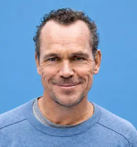 Bram Bakker