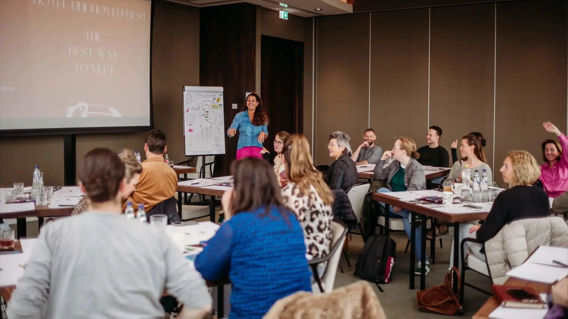 Chantal Vermeer - <p data-start="1436" data-end="1592">Coach, ondernemer en illustrator die met een creatieve methode teams helpt heldere doelen te stellen en met plezier stappen richting hun toekomst te zetten.</p>