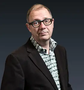 Victor Lamme - Hoogleraar en neurowetenschapper met uitgebreide expertise in bewustzijn, gedragsbeïnvloeding, en de praktische toepassingen van hersenonderzoek binnen organisaties.