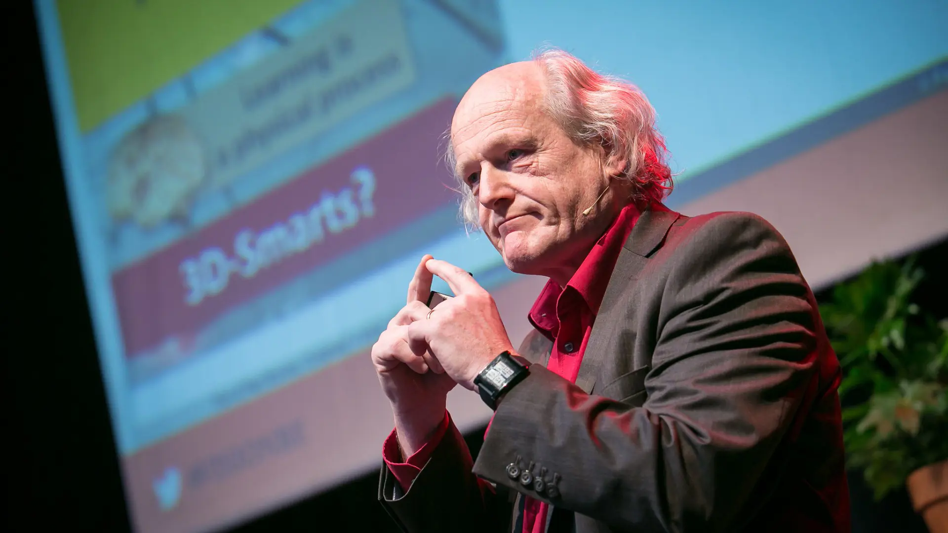Jef Staes - <p data-start="2081" data-end="2233">Innovatie expert, cultuurdenker en veranderaar die bedrijven wakker schudt met scherpe inzichten over leren, talent en de kracht van vernieuwend denken.</p>