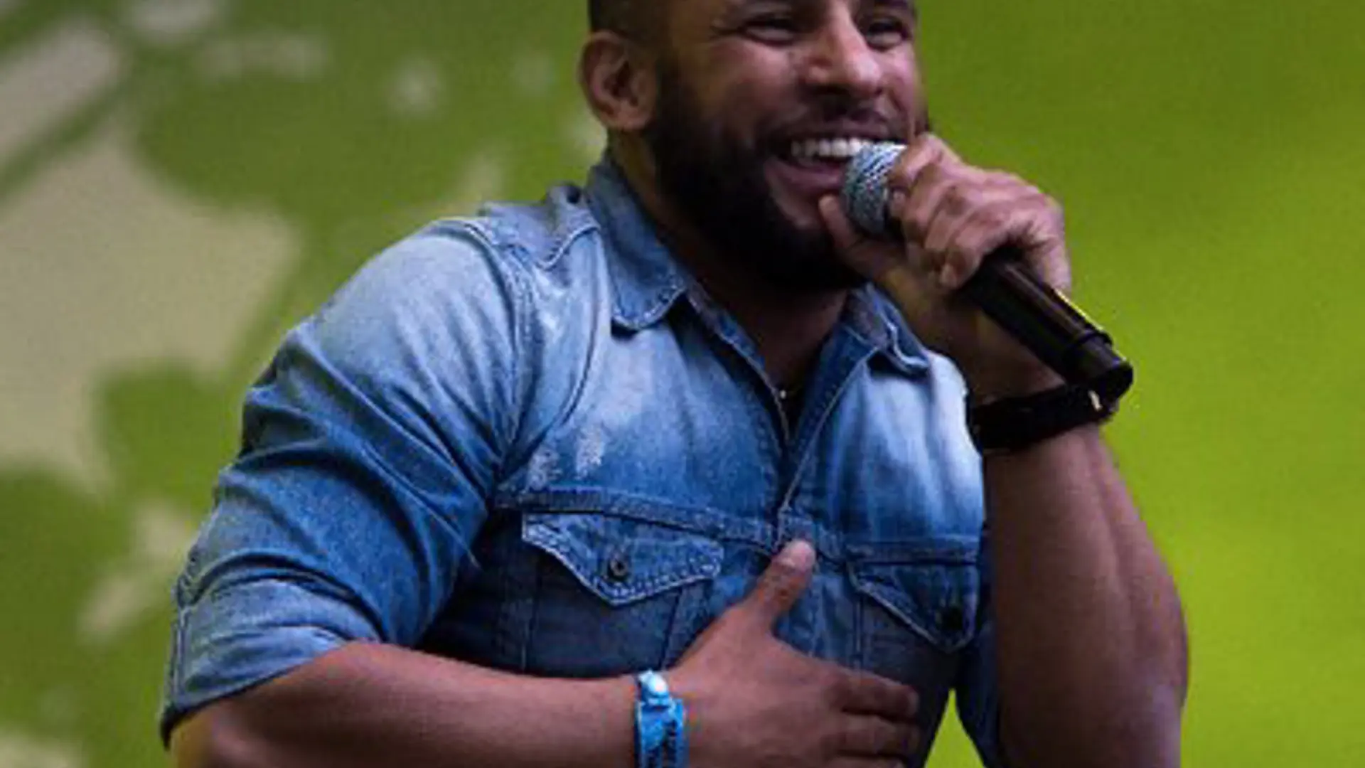 Mitchell Brunings - <p>Muzikant, storyteller en ervaringsdeskundige die laat zien hoe veerkracht, creativiteit en groei elkaar versterken in uitdagende en veranderende tijden.</p>