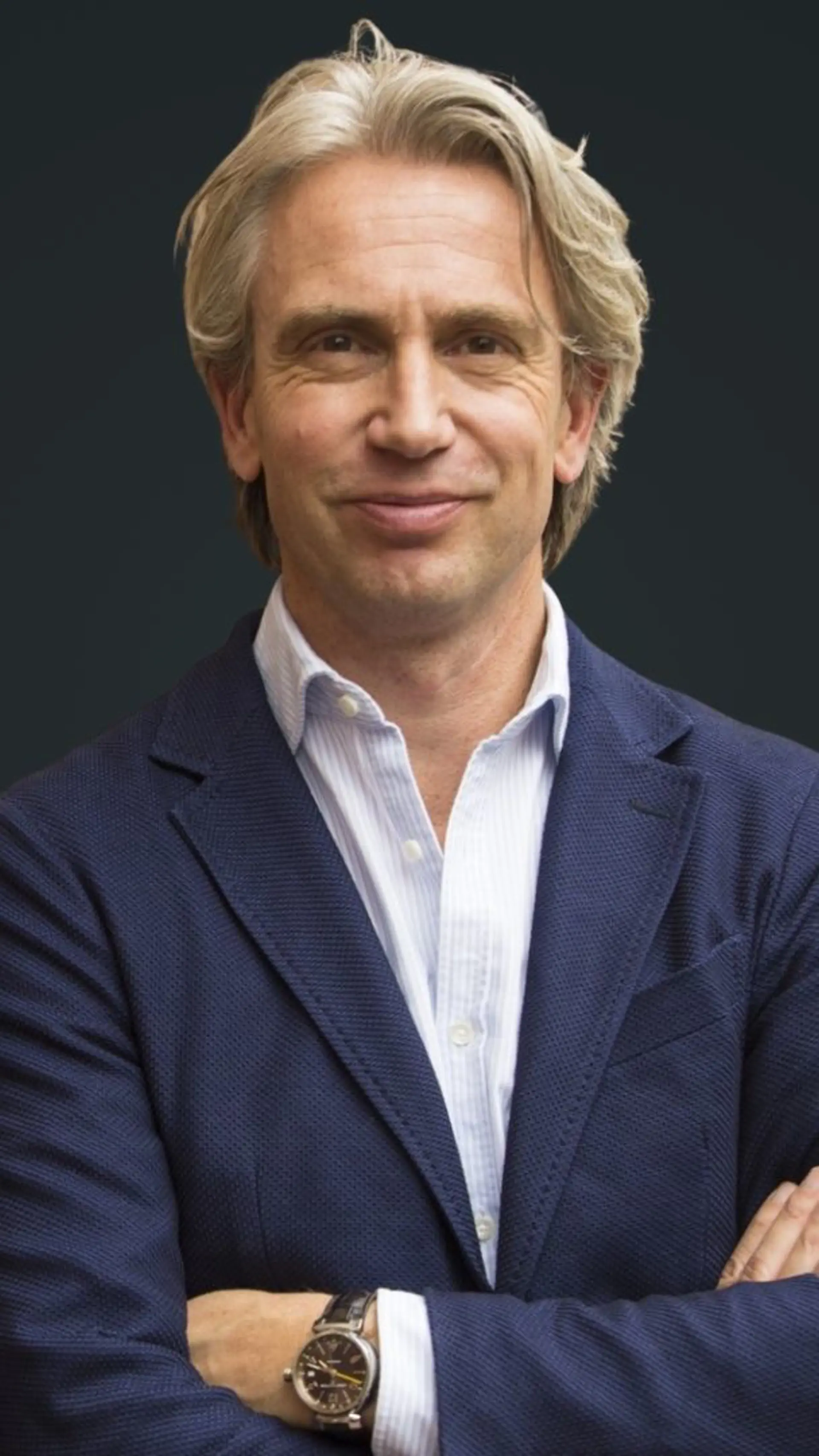 Menno Lanting - <p>Auteur, AI spreker en strategisch adviseur die organisaties helpt slimmer om te gaan met digitale transformatie en leiderschap.</p>